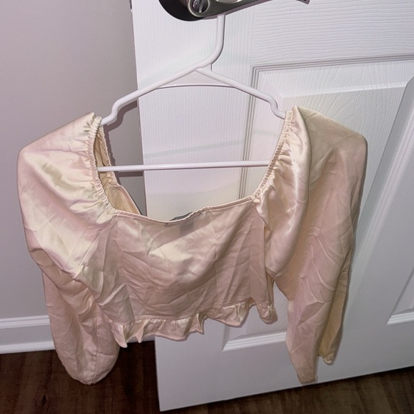 ❤️Forever 21 size small blouse- never worn and in excellent condition❤️ - Picture 5 of 6